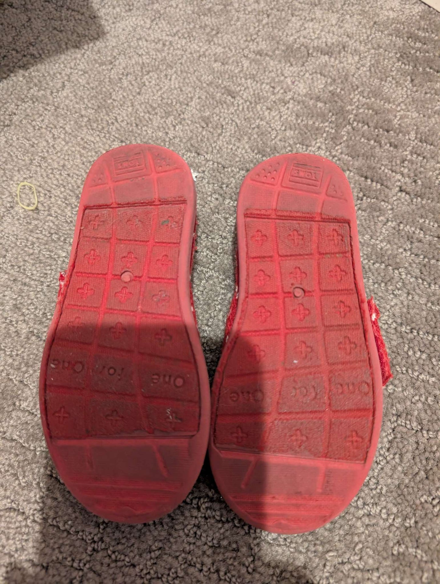Toms - red polka dots - t6, Shoes 6 (Walkers:12-24 mth)