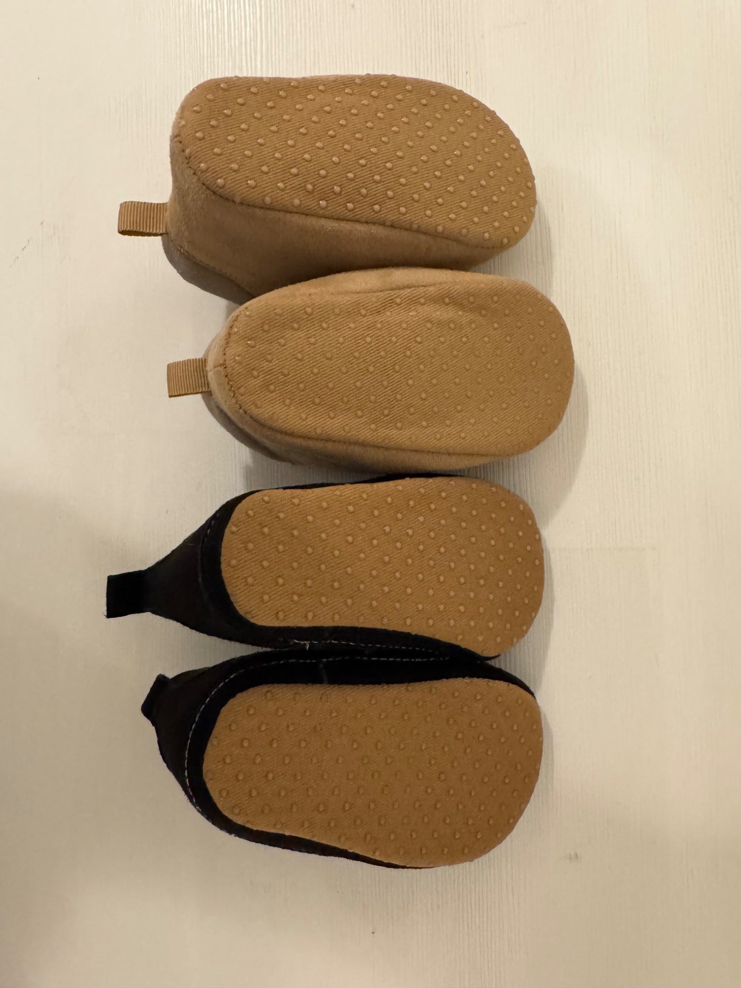 Old Navy Boys Crib Shoe Bundle, Shoes 0 (Baby: 0-12 mth)