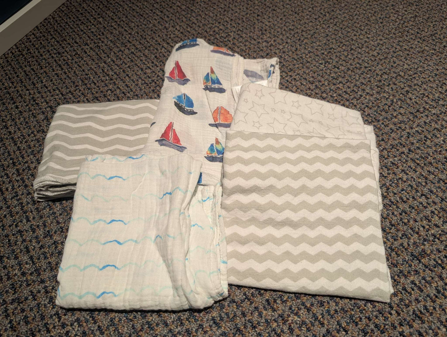 4 receiving blankets