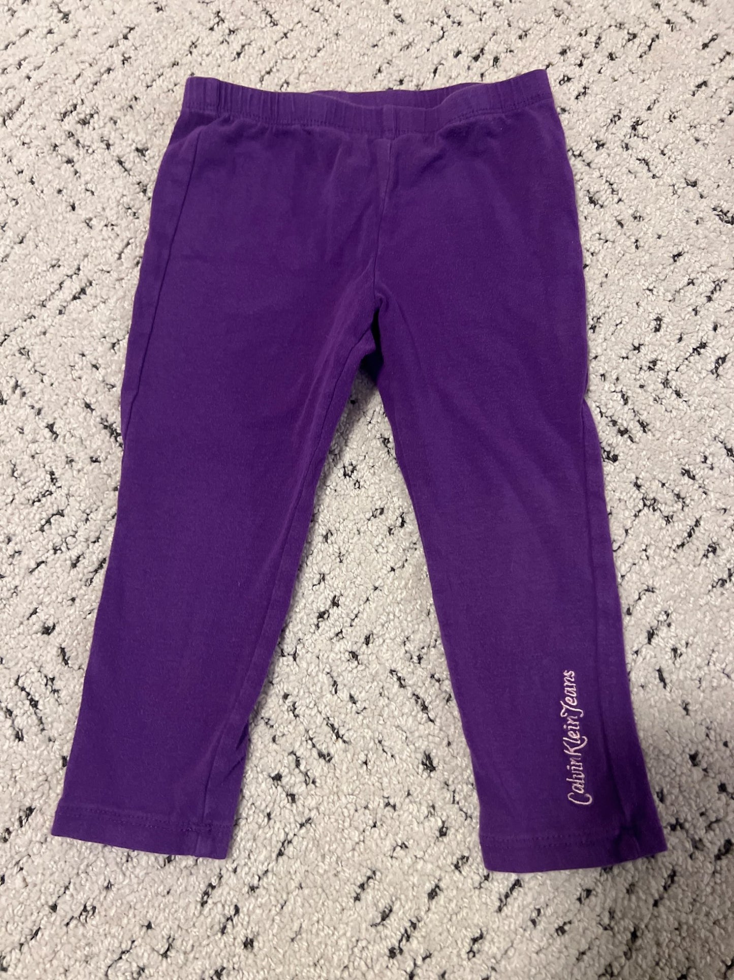 *Calvin Klein 3T purple capri leggings , Kids 3T