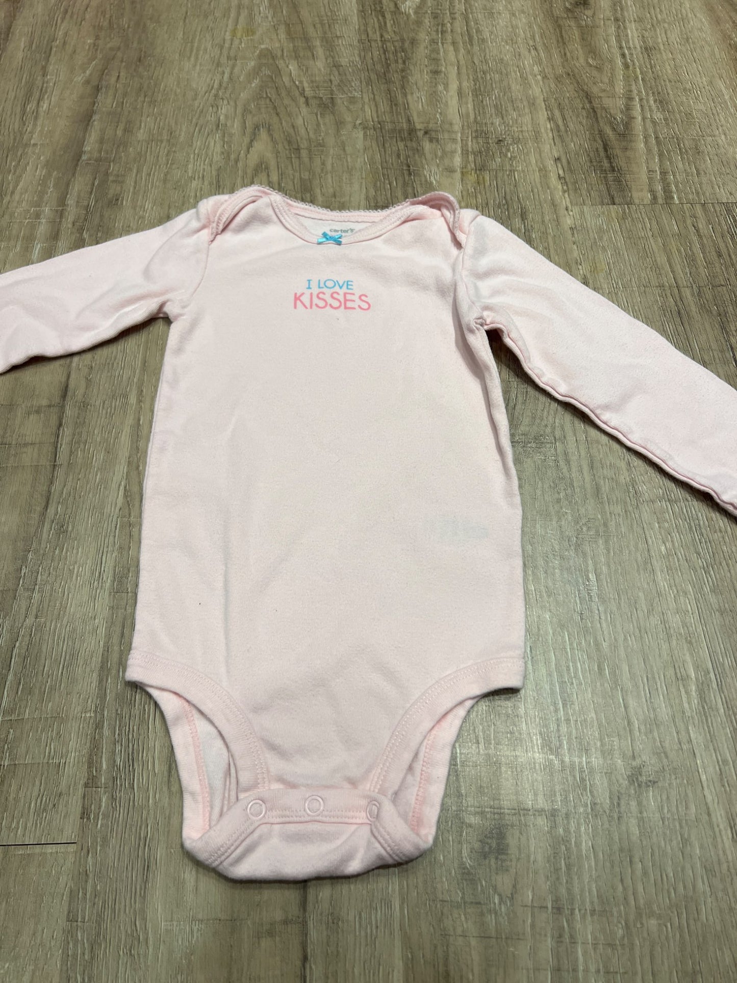 *Carters 24 month onesie I love kisses, Kids 24 Month (18-24M)