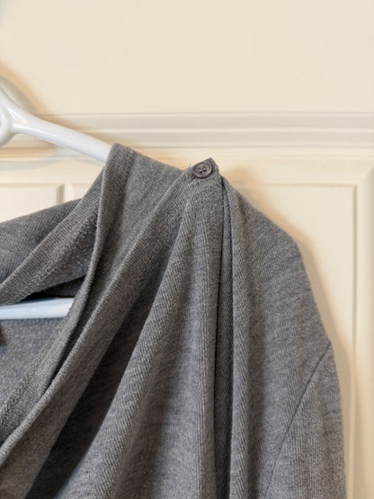 *Motherhood maternity nursing grey sweater like new retails $70, Maternity L (12-14)
