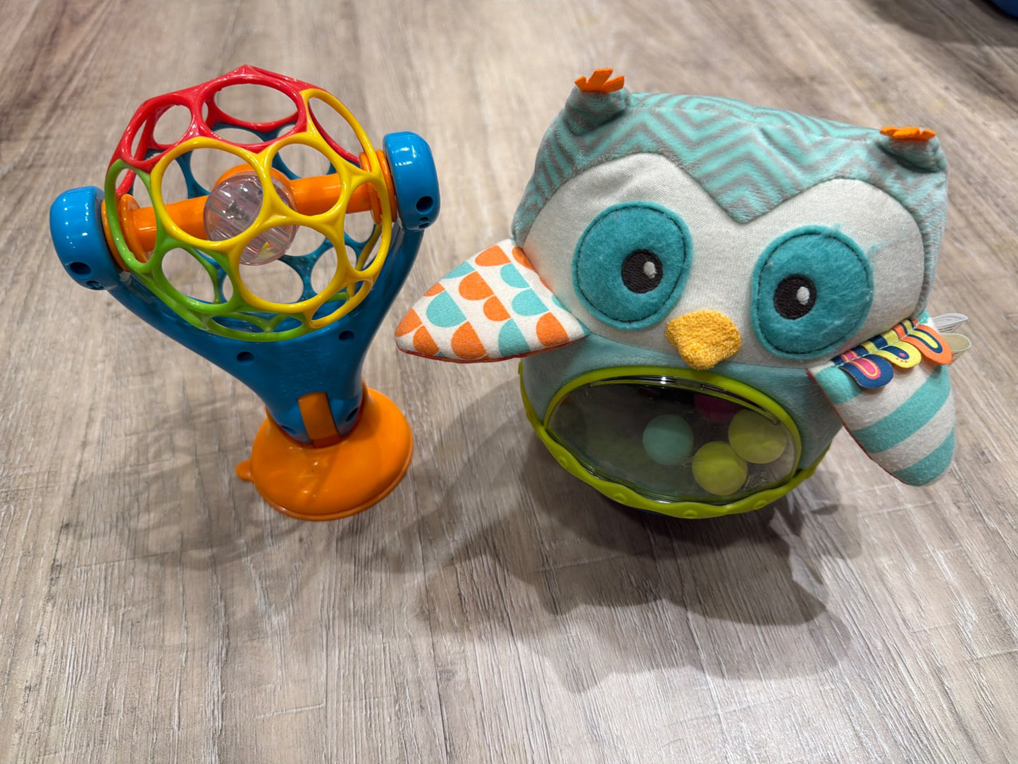 *Bundle of 2 baby sensory toys