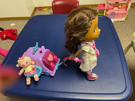 *Doc Mcsruffins doll and accessories