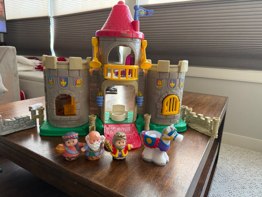 *Little people castle set