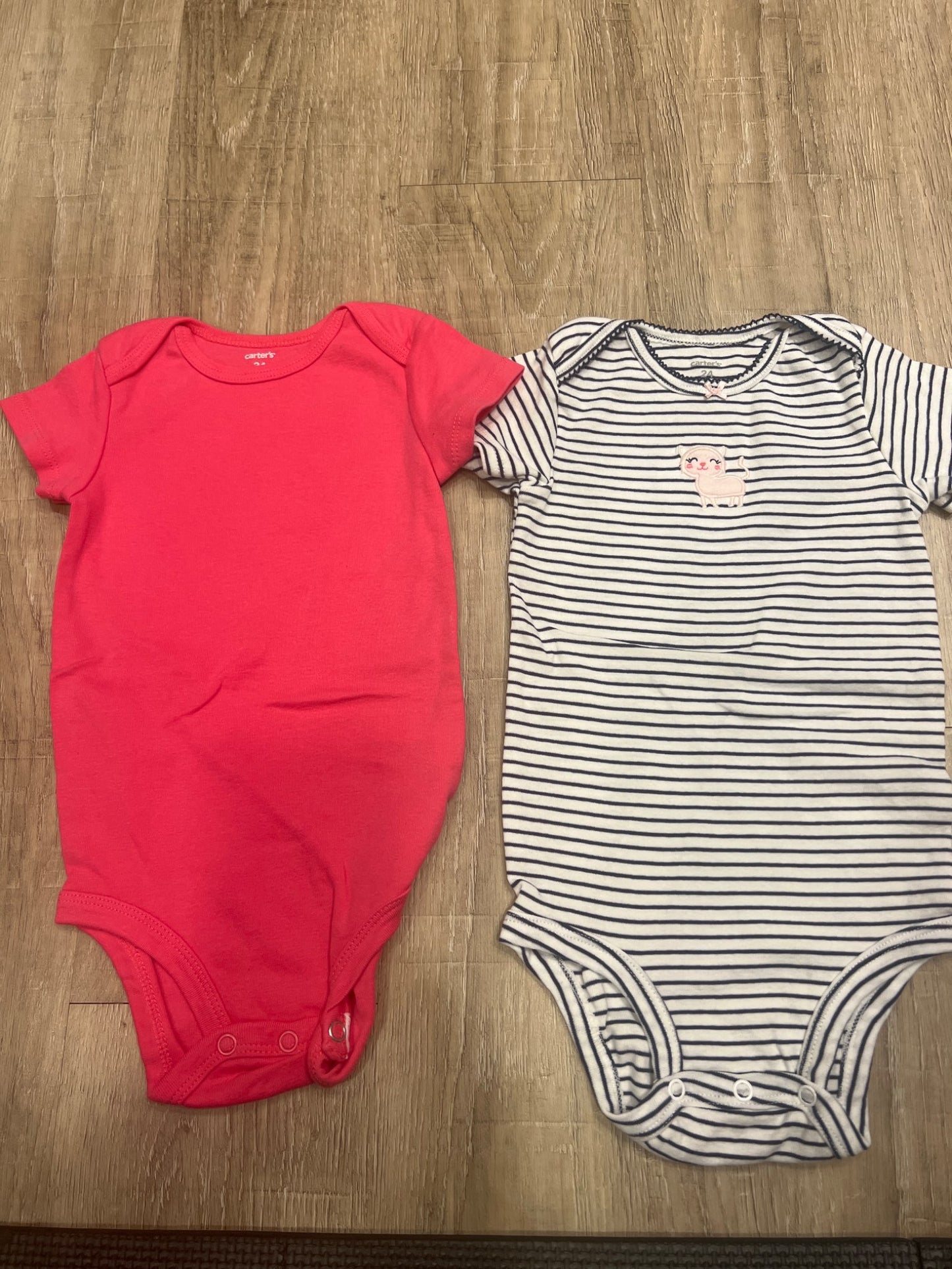 *Carters Bundle of 2 onesies 18-24M pink and cat striped, Kids 24 Month (18-24M)