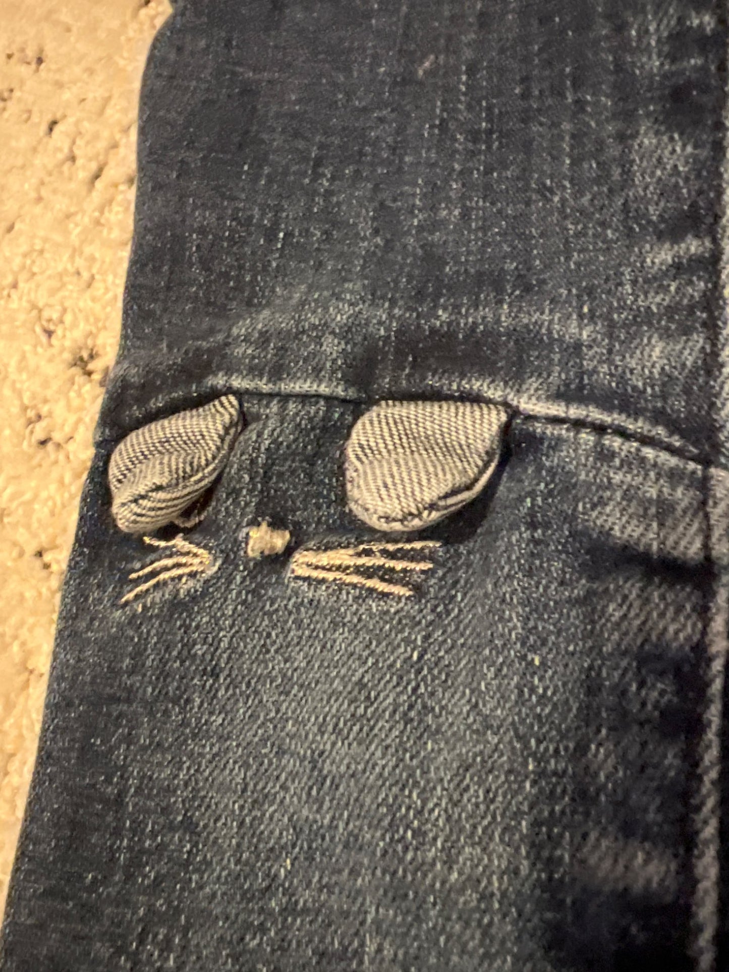*Baby gap 3T kitty jeans with special knee detailing , Kids 3T