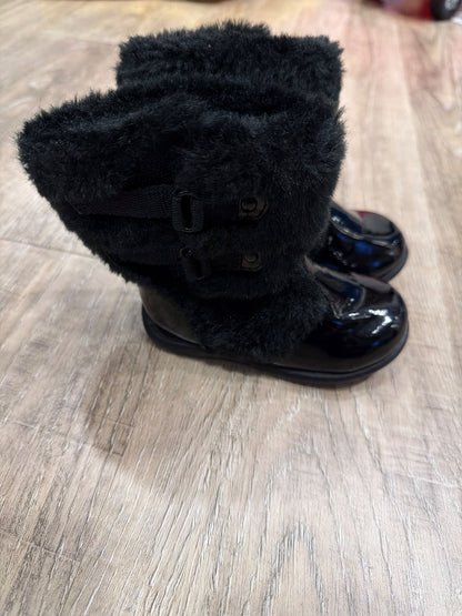 *Black boots size 5 like new, Shoes 5 (Walkers:12-24 mth)