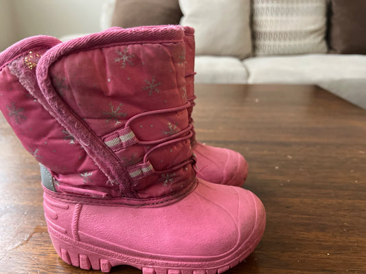 Size 8 pink winter boots , Shoes 8 (Toddler:2-4yr)