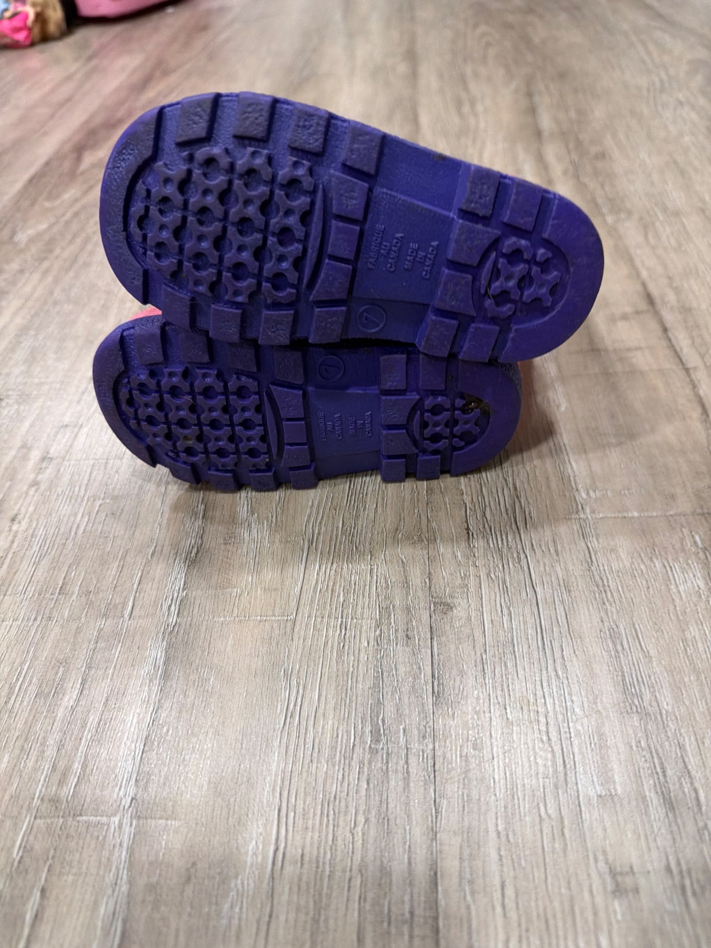 *Size 7 pink rubber boots, Shoes 7 (Walkers:12-24 mth)