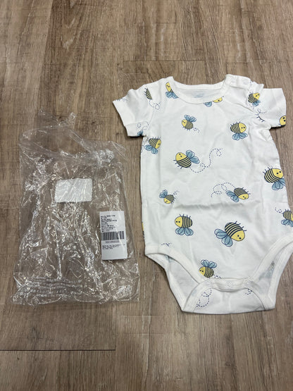*Brand new 9-12 months bee onesie with package, Kids 12 Month (9-12M)