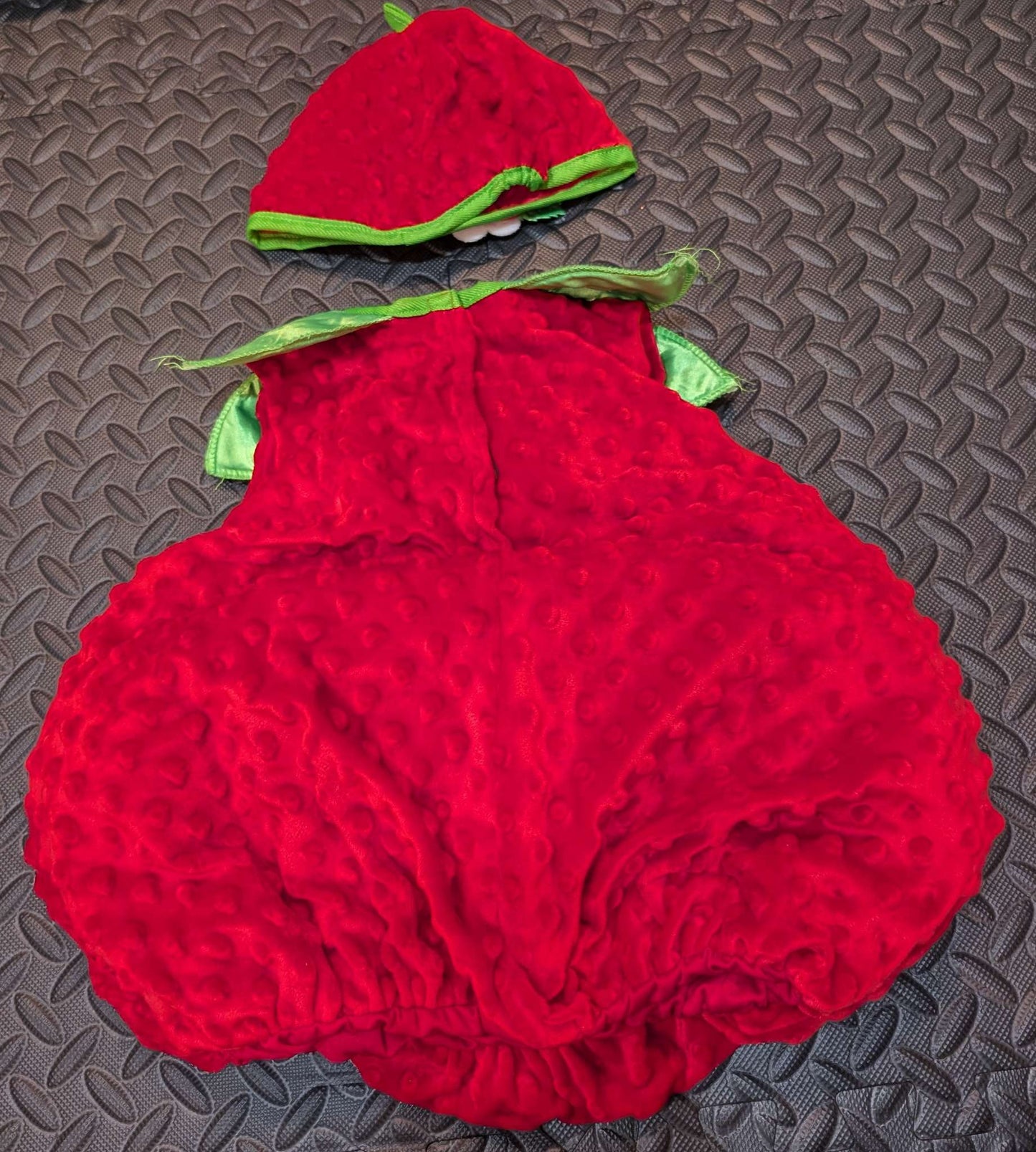 Fun of a kind Strawberry costume 18m, Kids 18 Month (12-18M)
