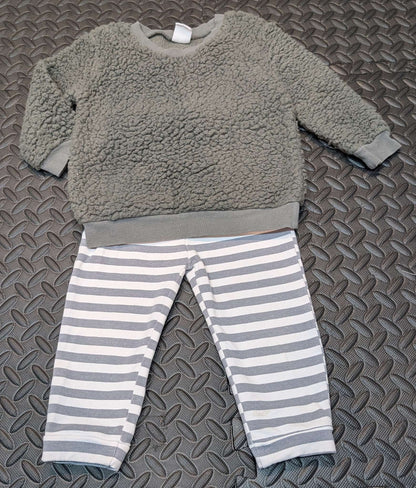 Matching sweatshirt and striped sweatpants size 2t, Kids 2T