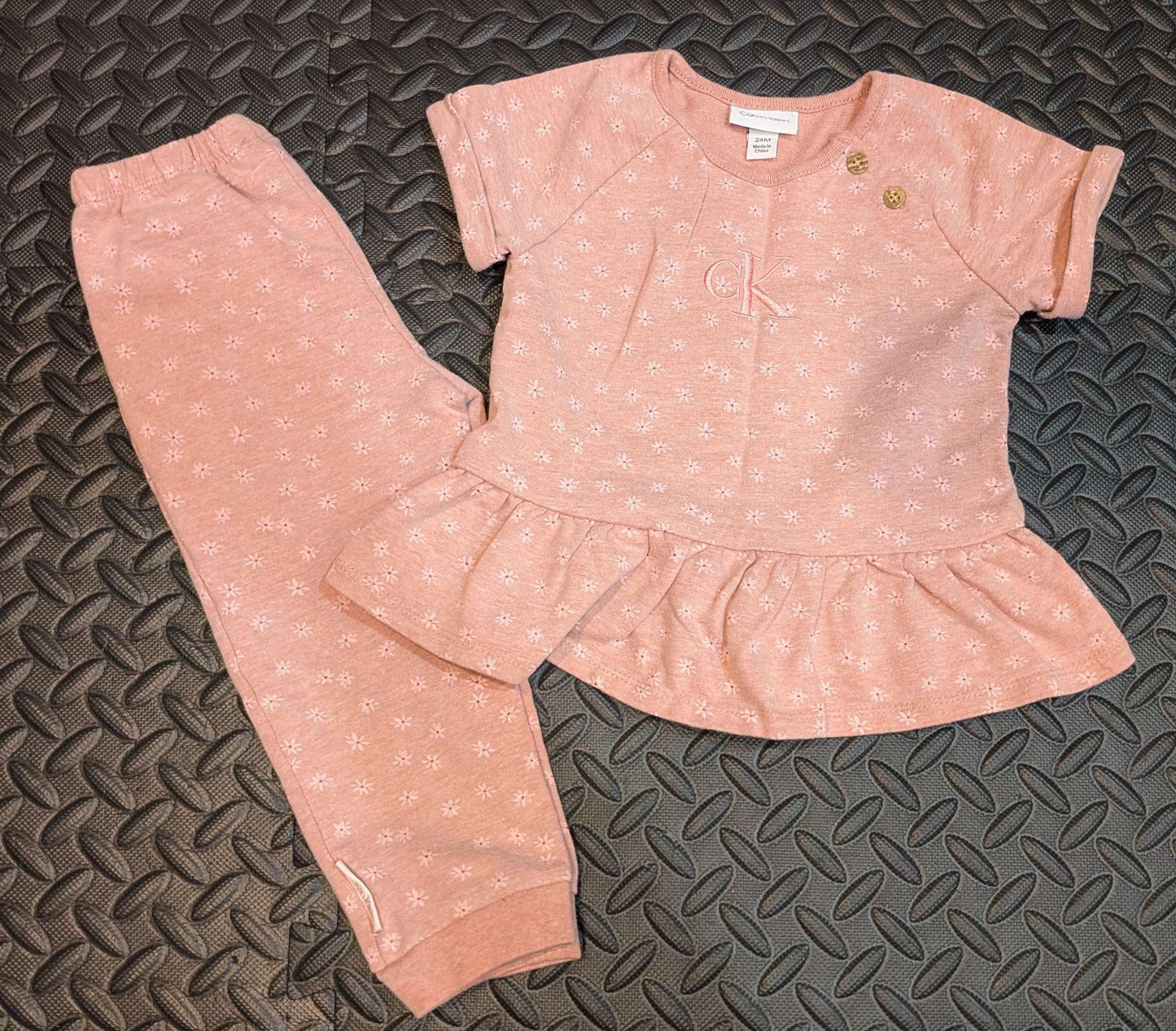 Calvin Klein outfit. 24m, Kids 24 Month (18-24M)