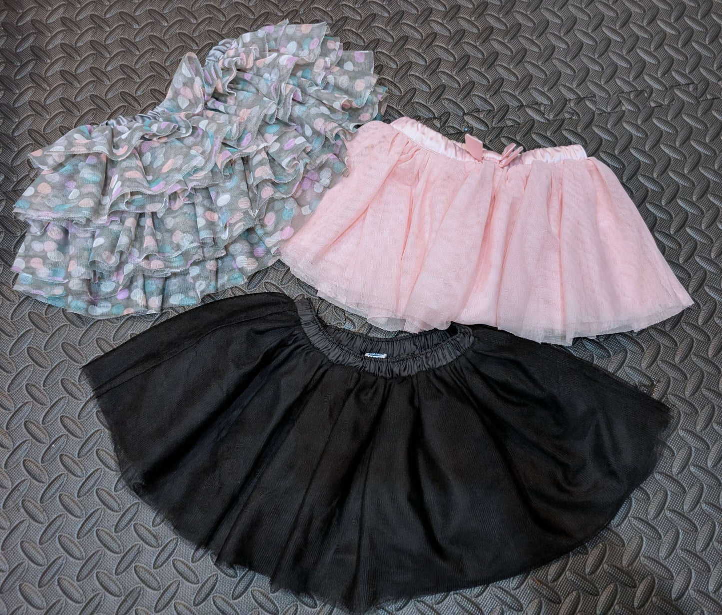 3 Skirts 12-18m , Kids 18 Month (12-18M)