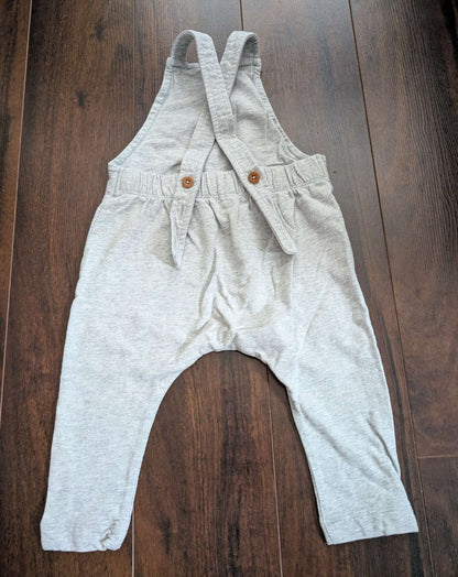 Overalls and onesies 9m, Kids 9 Month (6-9M)