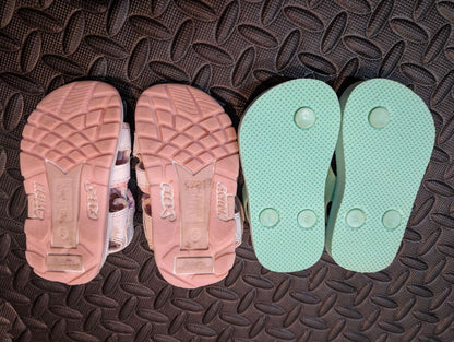 Sandals toddler size 5, Shoes 5 (Walkers:12-24 mth)