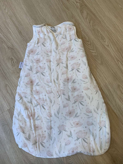Glitter & Spice 2.5tog sleepsac 6-18m ; retails $65 Blossoms, 6-12 Months (Medium)