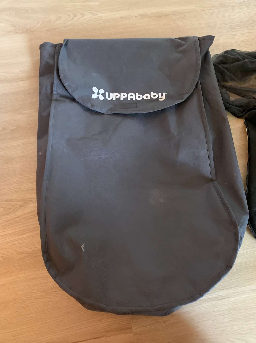 Uppababy Vista Black Jake Bassinet with bug net & case
