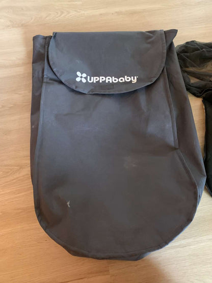 Uppababy Vista Black Jake Bassinet with bug net & case