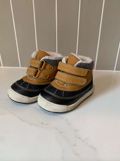 C4 winter boots , Shoes 4 (Baby: 0-12 mth)