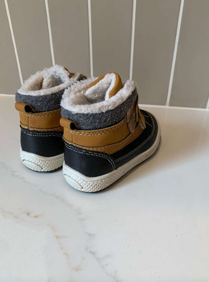 C4 winter boots , Shoes 4 (Baby: 0-12 mth)