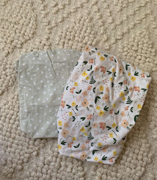 Floral & dots change mat covers