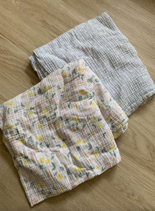 Floral & dots muslin blankets