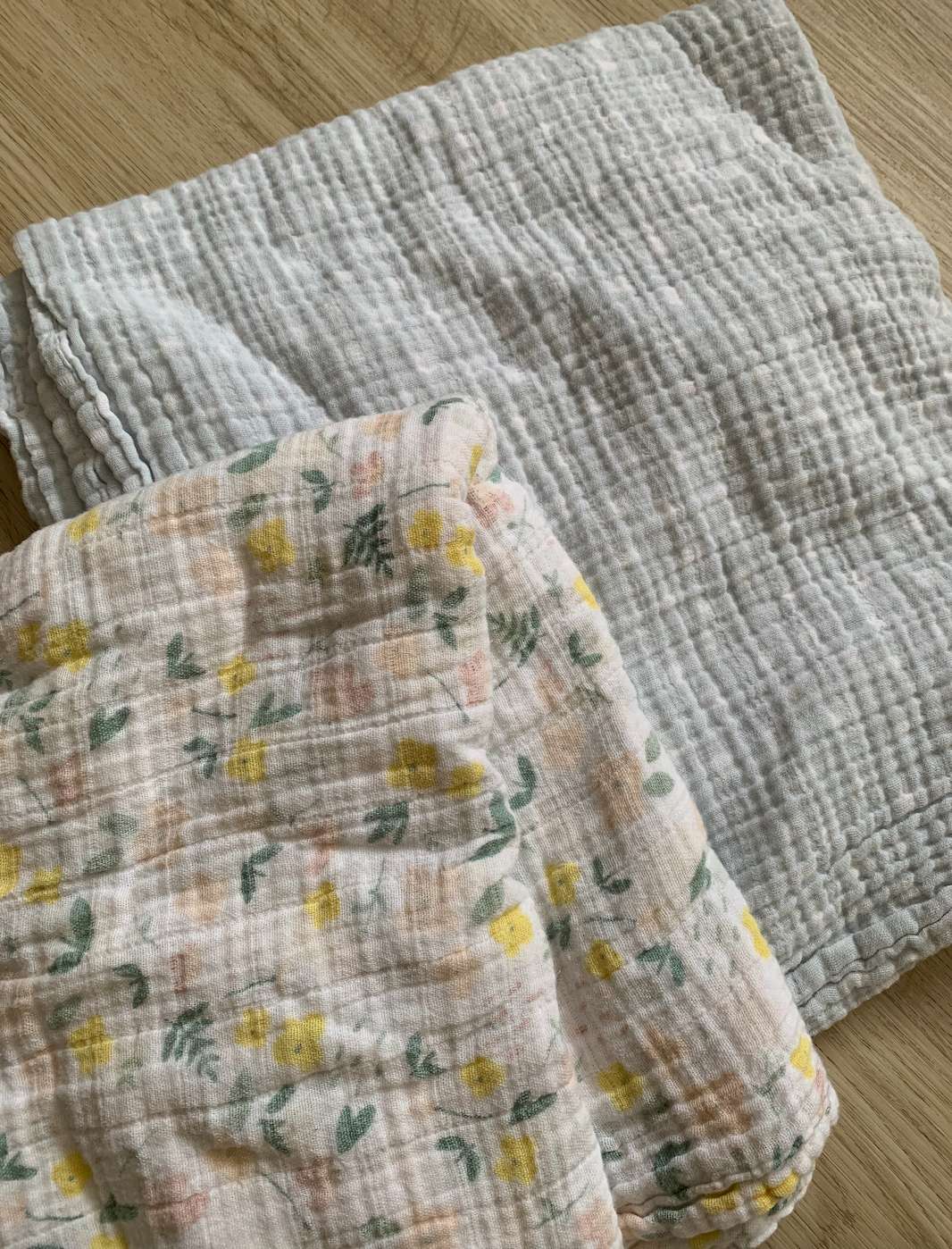 Floral & dots muslin blankets