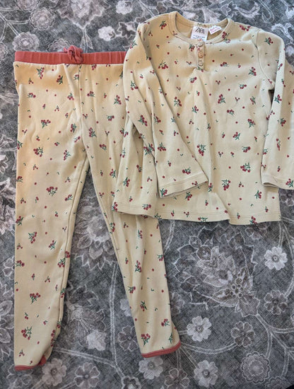Zara 3/4 floral sets (2) , Kids 3T