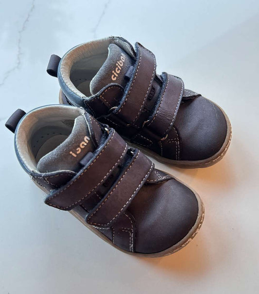 Ciciban blue shoes; Retails $139, Shoes 5.5 (Walkers:12-24 mth)