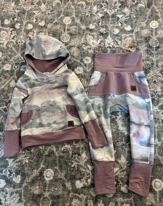 Caribou & Sage 1-3y set **mark to waistband : Retails $95, Kids 2T