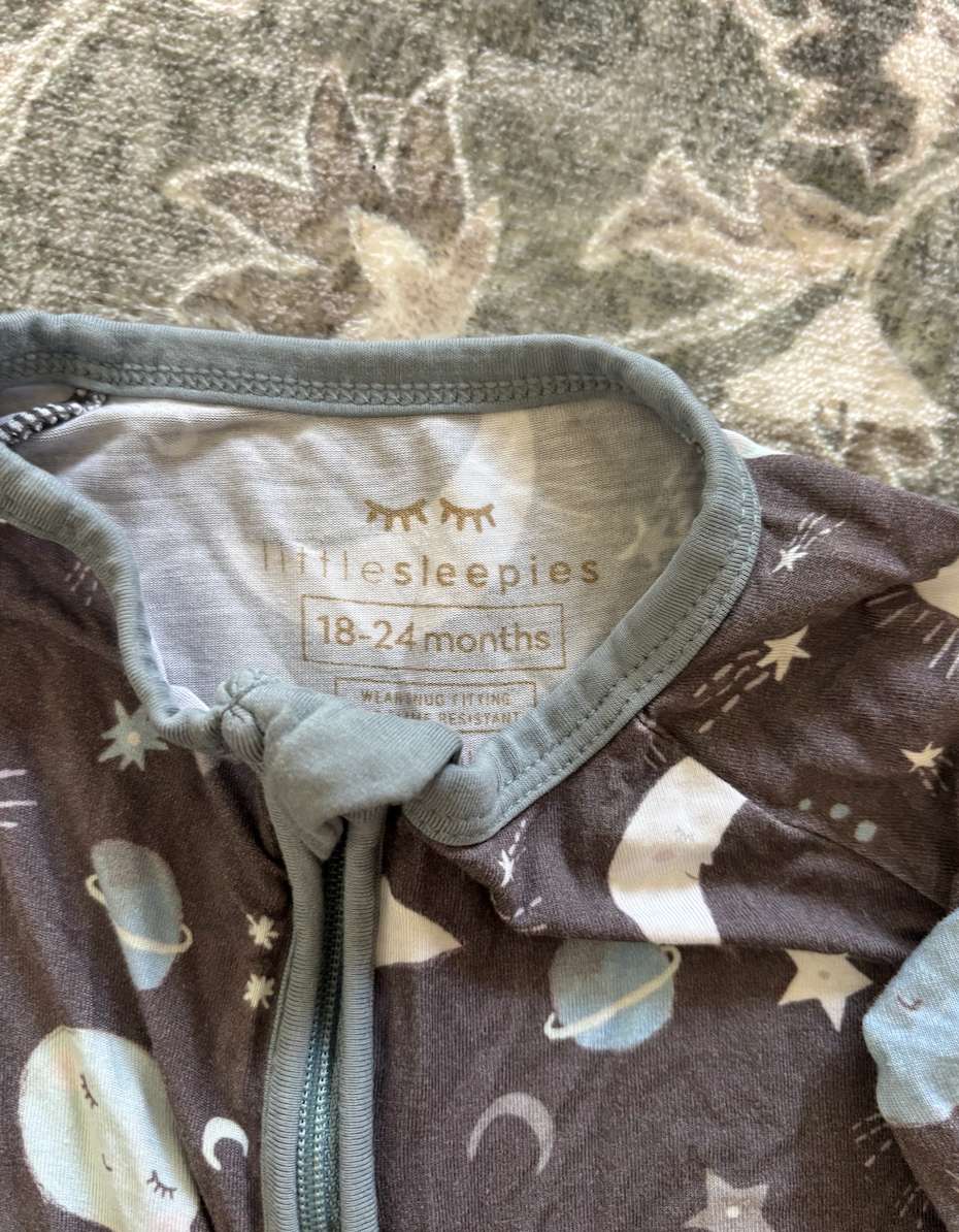 Little sleepies 18-24m; Retails 104$ , Kids 24 Month (18-24M)