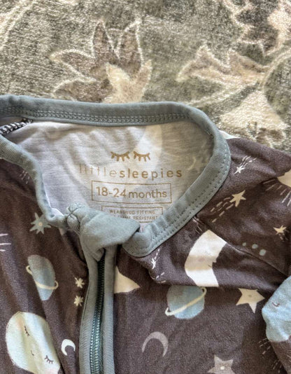 Little sleepies 18-24m; Retails 104$ , Kids 24 Month (18-24M)