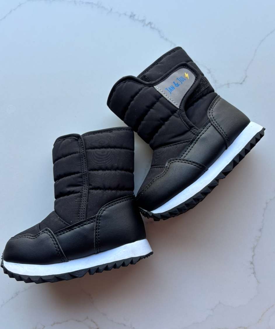 Jan & Jul winter boots; retails $58, Shoes 5.5 (Walkers:12-24 mth)