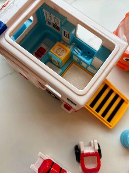 WOW Toys cars & people set