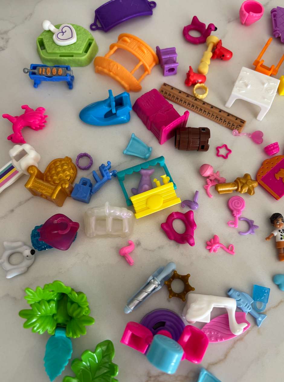 Polly Pocket dolls & accessories