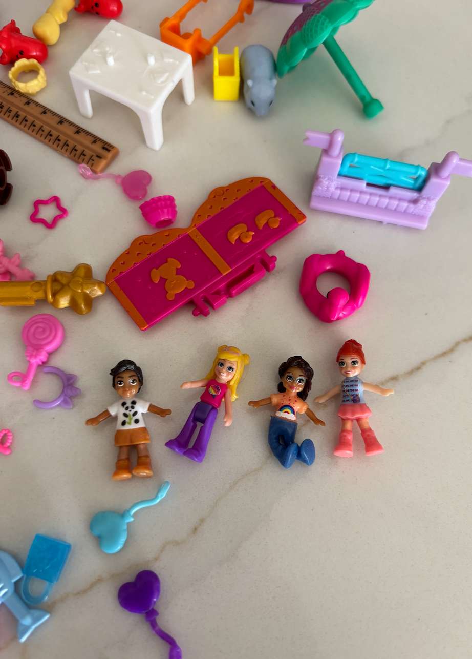 Polly Pocket dolls & accessories