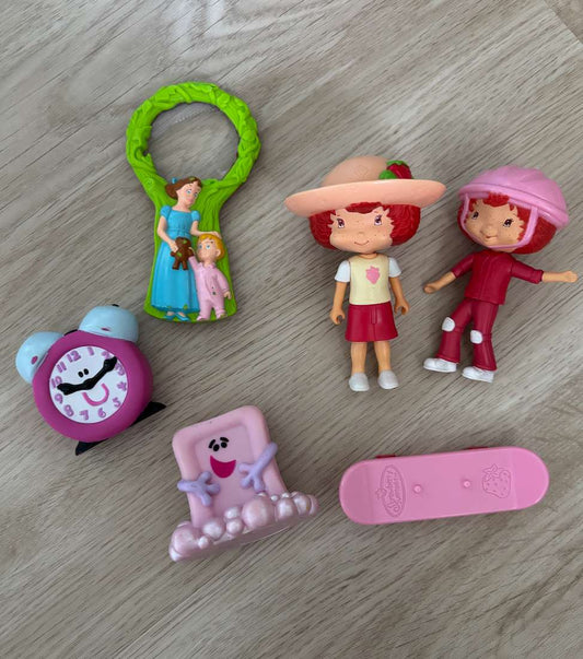 Vintage toys; Strawberry shortcake, Peter Pan, Blue's Clues