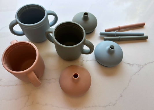 Silicone cups with lids & straws