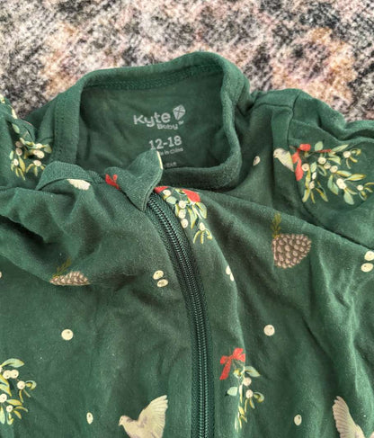 Kyte Green Christmas romper , Kids 18 Month (12-18M)