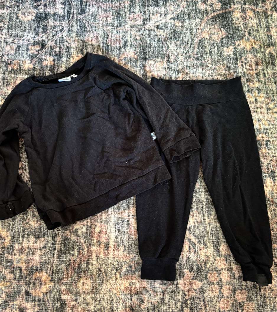 Small shop black outfit 12-24m; wooley doodle , Kids 24 Month (18-24M)