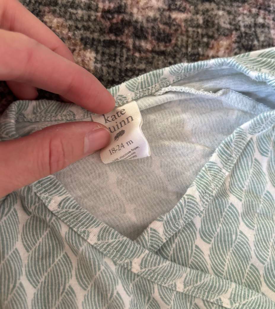Kate Quinn wrap onsies; 18-24m, Kids 24 Month (18-24M)
