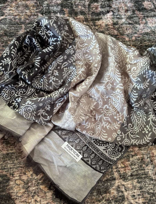 Pashima scarf