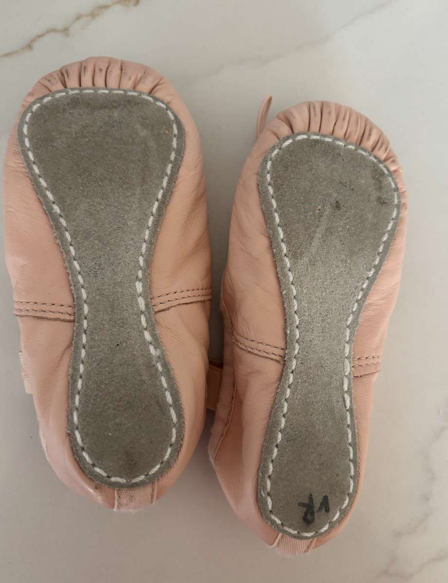 Capezio Ballet Shoes, Shoes 7 (Walkers:12-24 mth)