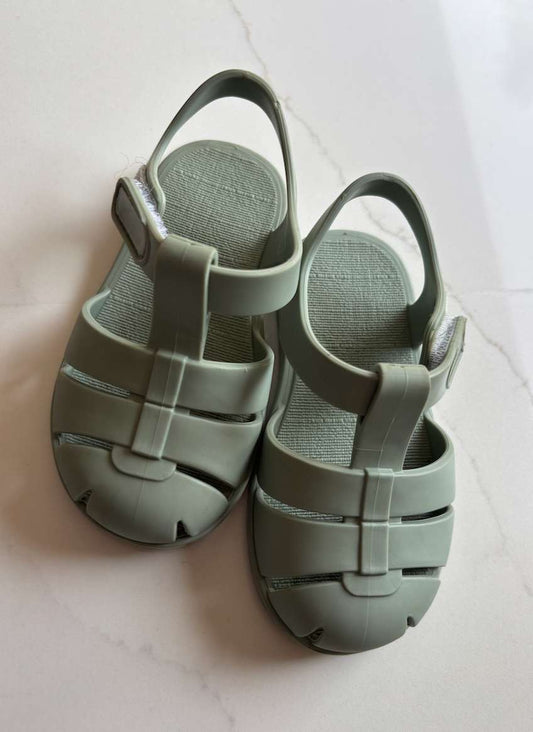 Zara green sandals 21 , Shoes 5.5 (Walkers:12-24 mth)