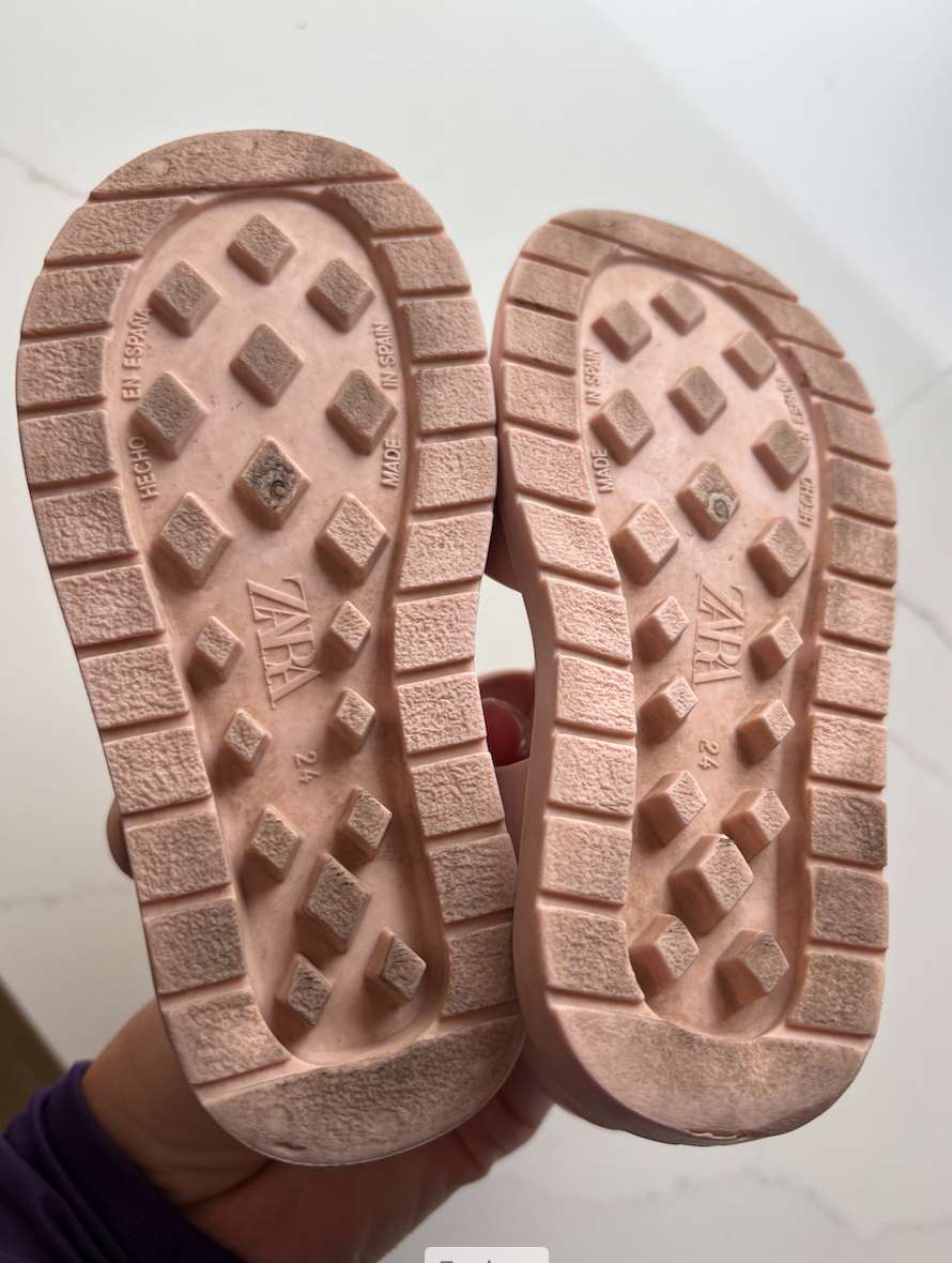 Zara pink sandals , Shoes 7.5 (Toddler:2-4yr)