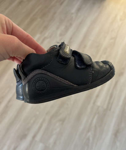 Biomechanics Blue Shoe size 22 Retails; $100, Shoes 5.5 (Walkers:12-24 mth)