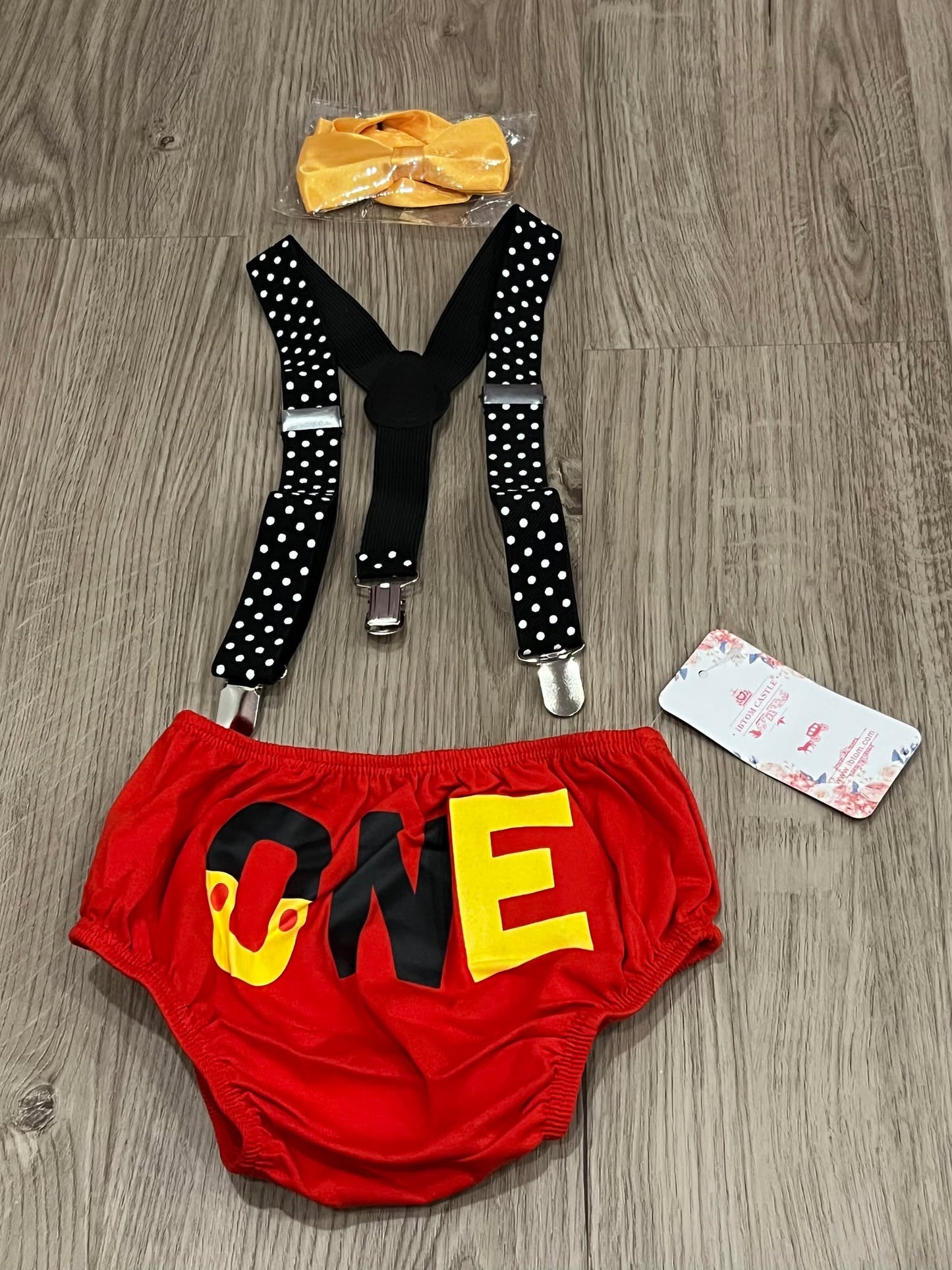 BNWT, First Birthday Celebration Outfit, Perfect for Baby Boy Photo Shoot - Set comes with Diaper cover, suspenders and bowtie , Kids 12 Month (9-12M)