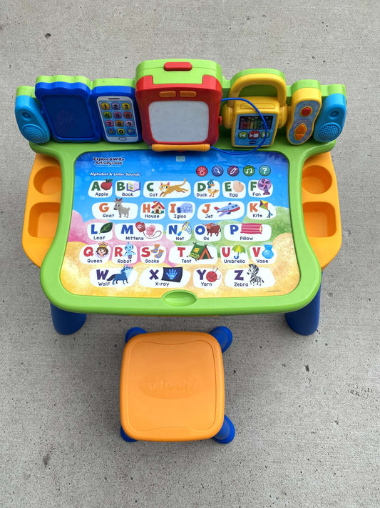 VTech Explore & Write Activity Desk - English Version